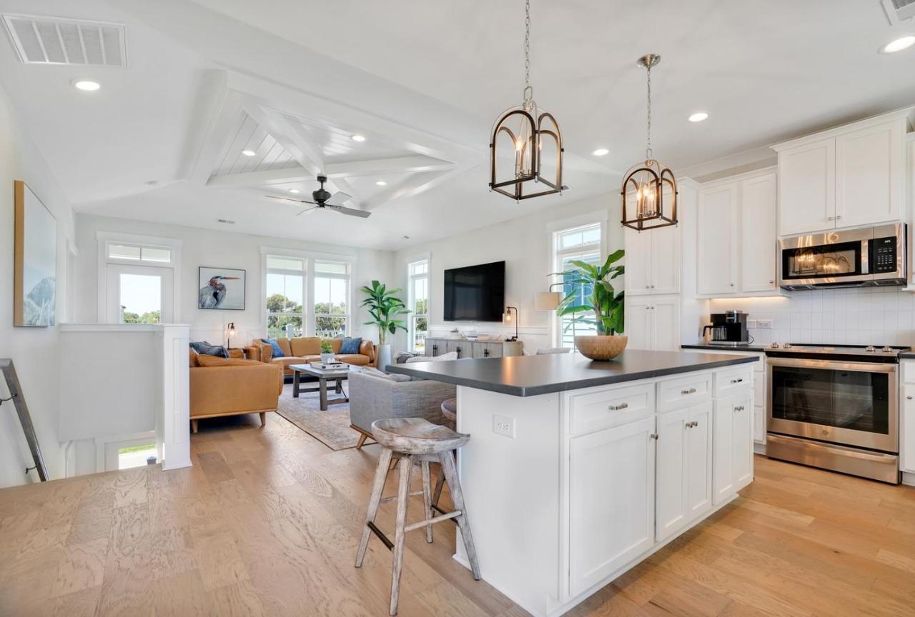 Seas The Day Villa Oak Island Exterior photo